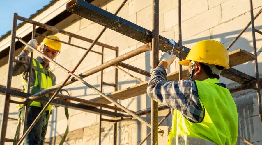 Professional gutter cleaning in Victor, WV